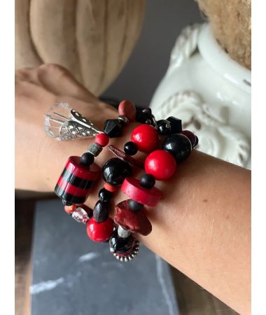 Zapestnica Red and Black Beaded / Red and Black Beaded Bracelet