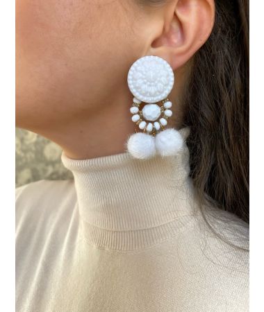 Večji unikatni beli Pom Pom uhani / Big unique white Pom Pom earrings