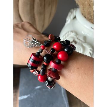 Zapestnica Red and Black Beaded / Red and Black Beaded Bracelet