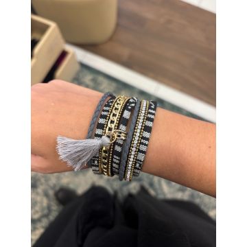 Zapestnica 'Jewelry always fits.'