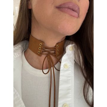 Ogrlica choker steznik rjava