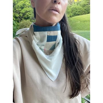 Predelana ovratna rutka iz različnih naravnih materialov Waterfall / Upcycled Neckerchief Waterfall